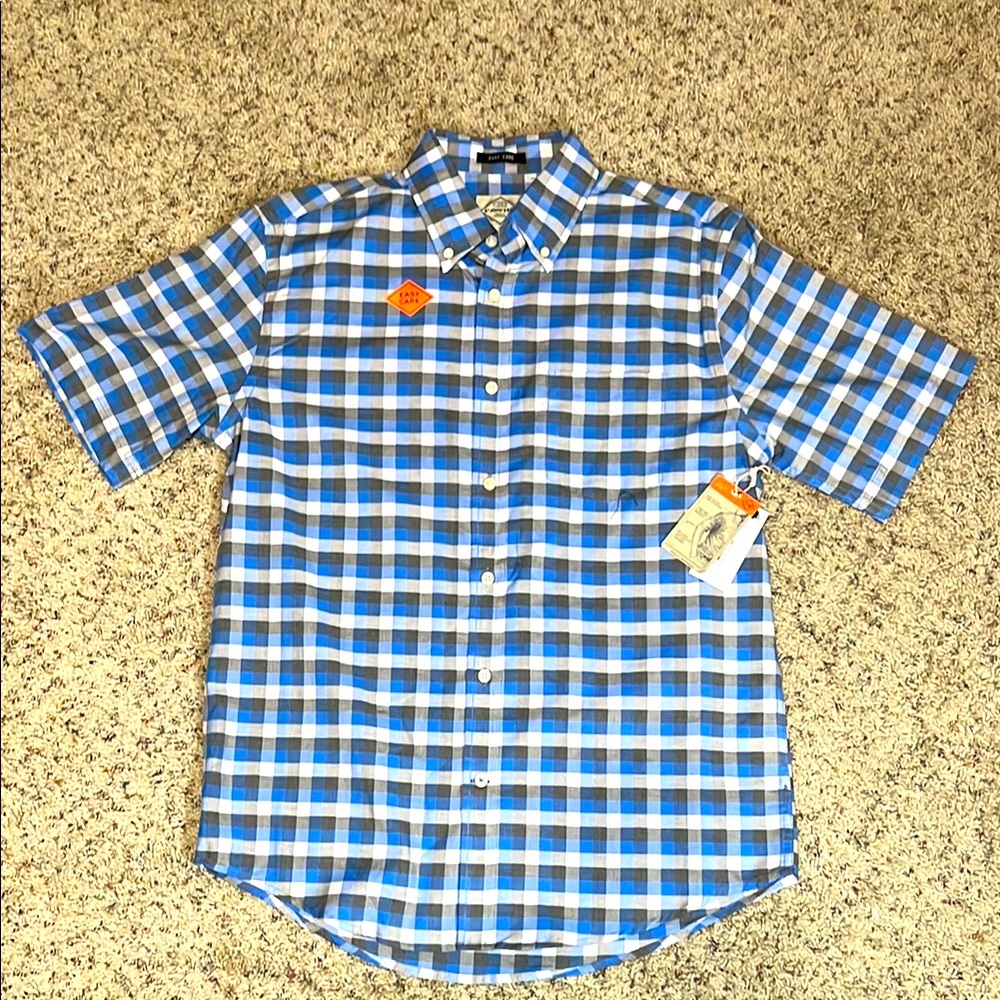 New St. John’s Bay men’s shirt, short sleeve, button-down